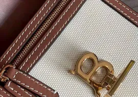 Женская сумка - чехол для телефона Burberry белая